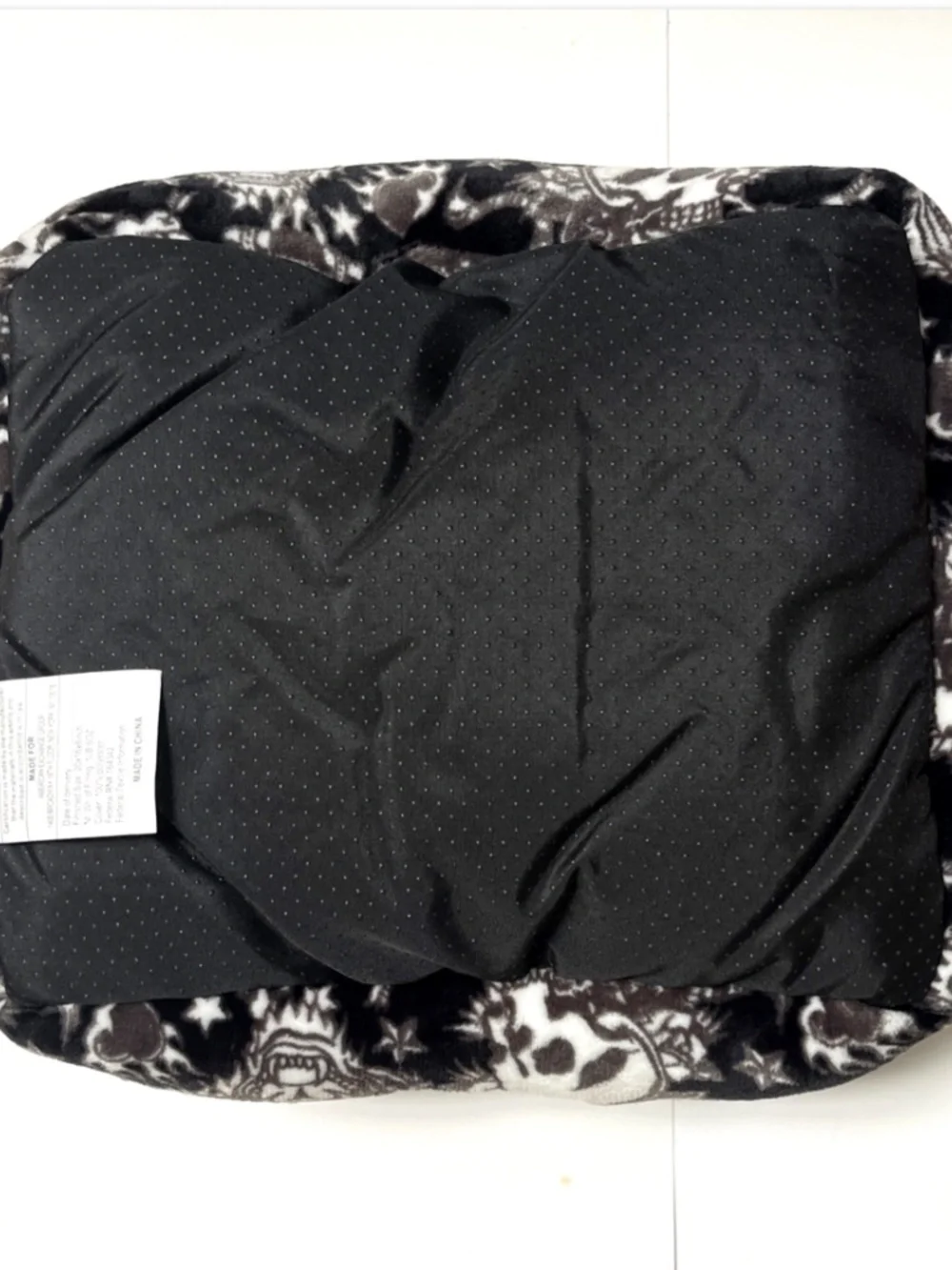 NWT Ed Hardy Pet Bed Black Skull Tiger Tattoo Plush Cuddler Cat Small Dog 20x16
